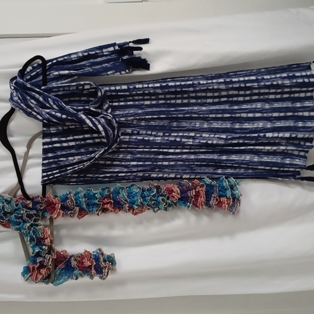 Scarves (lot of 2)